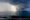 Chmura z intensywnym deszczem przechodzi nad wyspą Praslin - wid