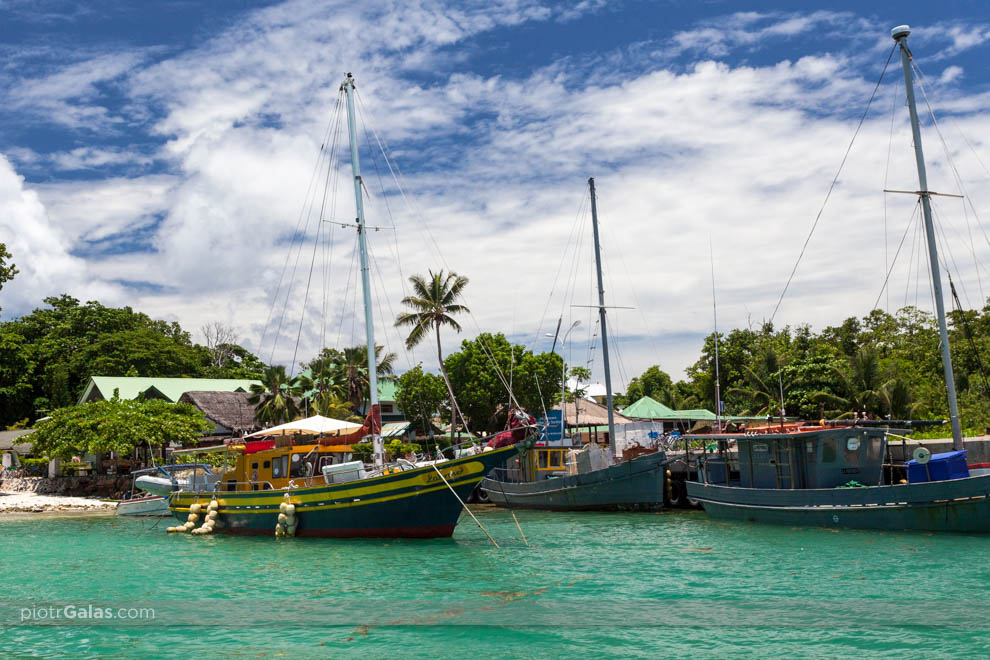 Port na wyspie La Digue