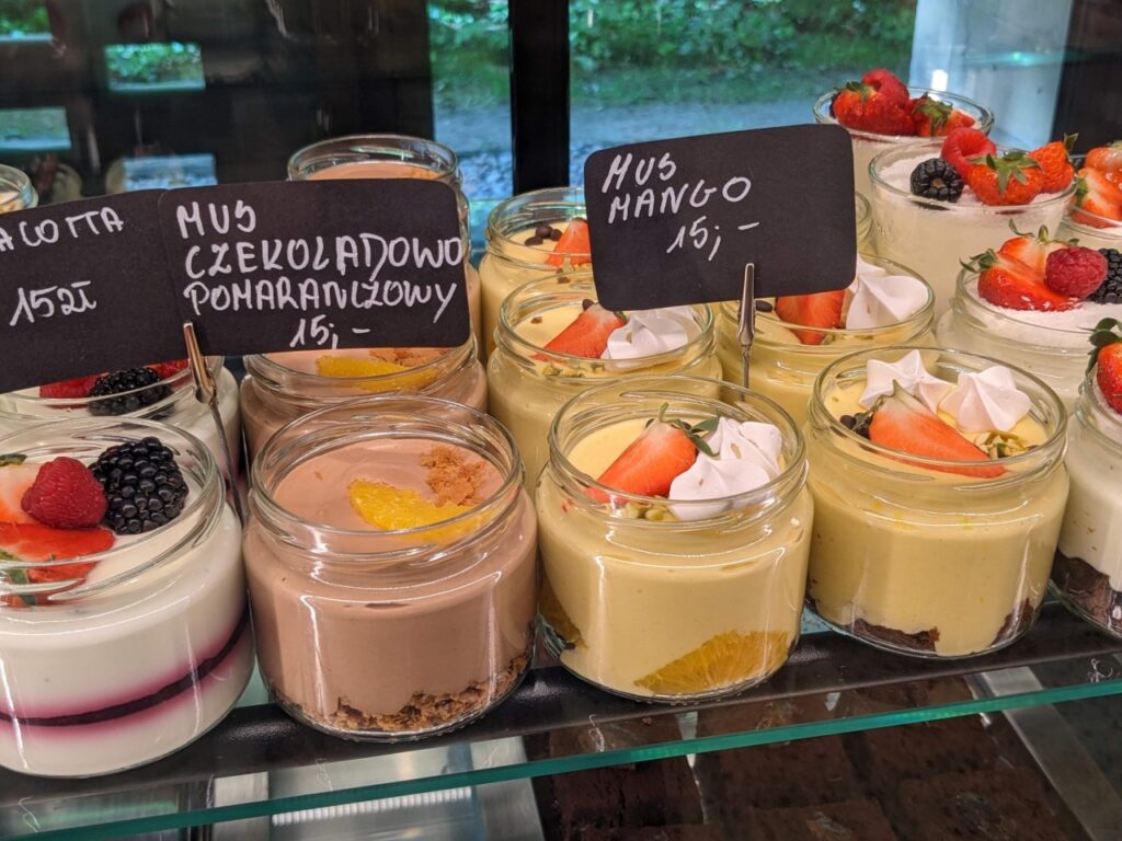 Smakołyki restauracji Adelcia w muzeum Józefa Piłsudskiego Sulejówku koło Warszawy. fot. Piotr Galas/malachmurka.pl